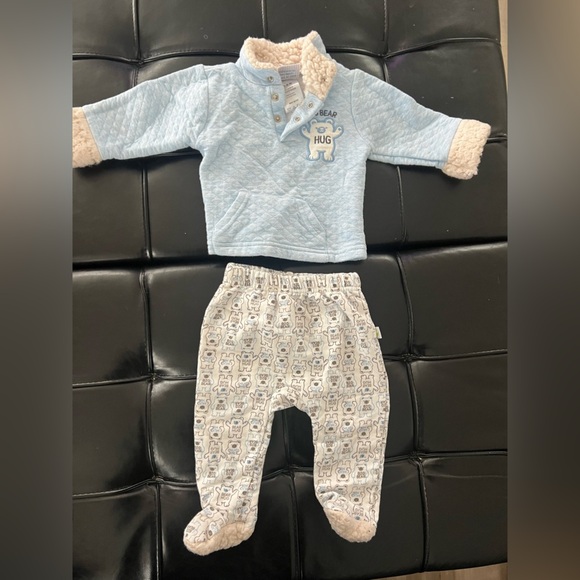 4 Outfits for Baby- 3-6 Months - Picture 7 of 10